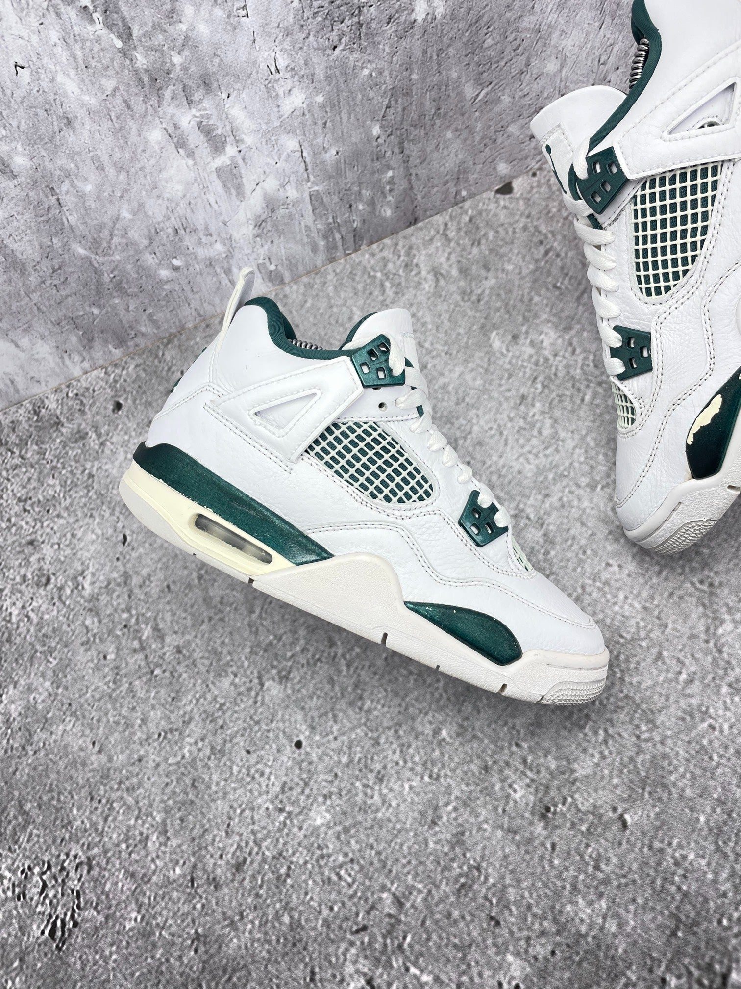 Nike Air Jordan 4 Retro Oxidized Green — buty sportowe damskie w bardzo dobrym stanie rozmiar 37.5, boczny profil