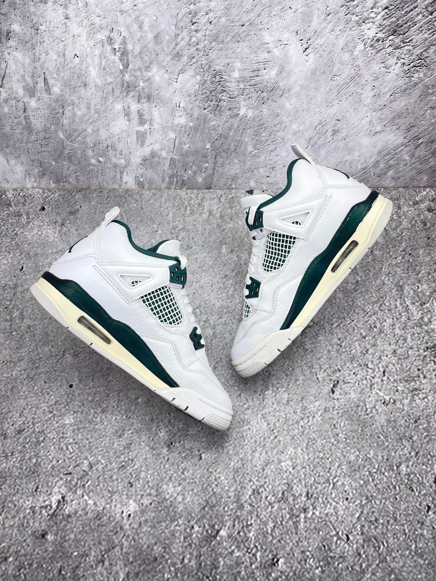 Nike Air Jordan 4 Retro Oxidized Green — buty sportowe damskie w bardzo dobrym stanie rozmiar 37.5, zewnętrzny panel prawego buta