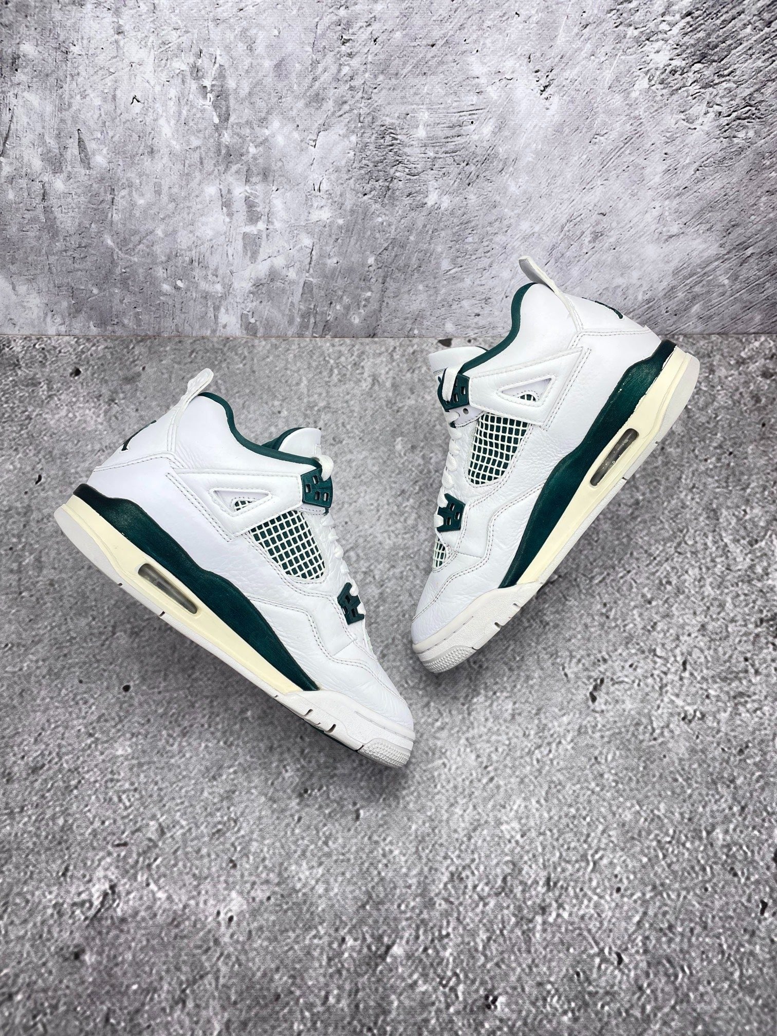 Nike Air Jordan 4 Retro Oxidized Green — buty sportowe damskie w bardzo dobrym stanie rozmiar 37.5, zewnętrzny panel prawego buta