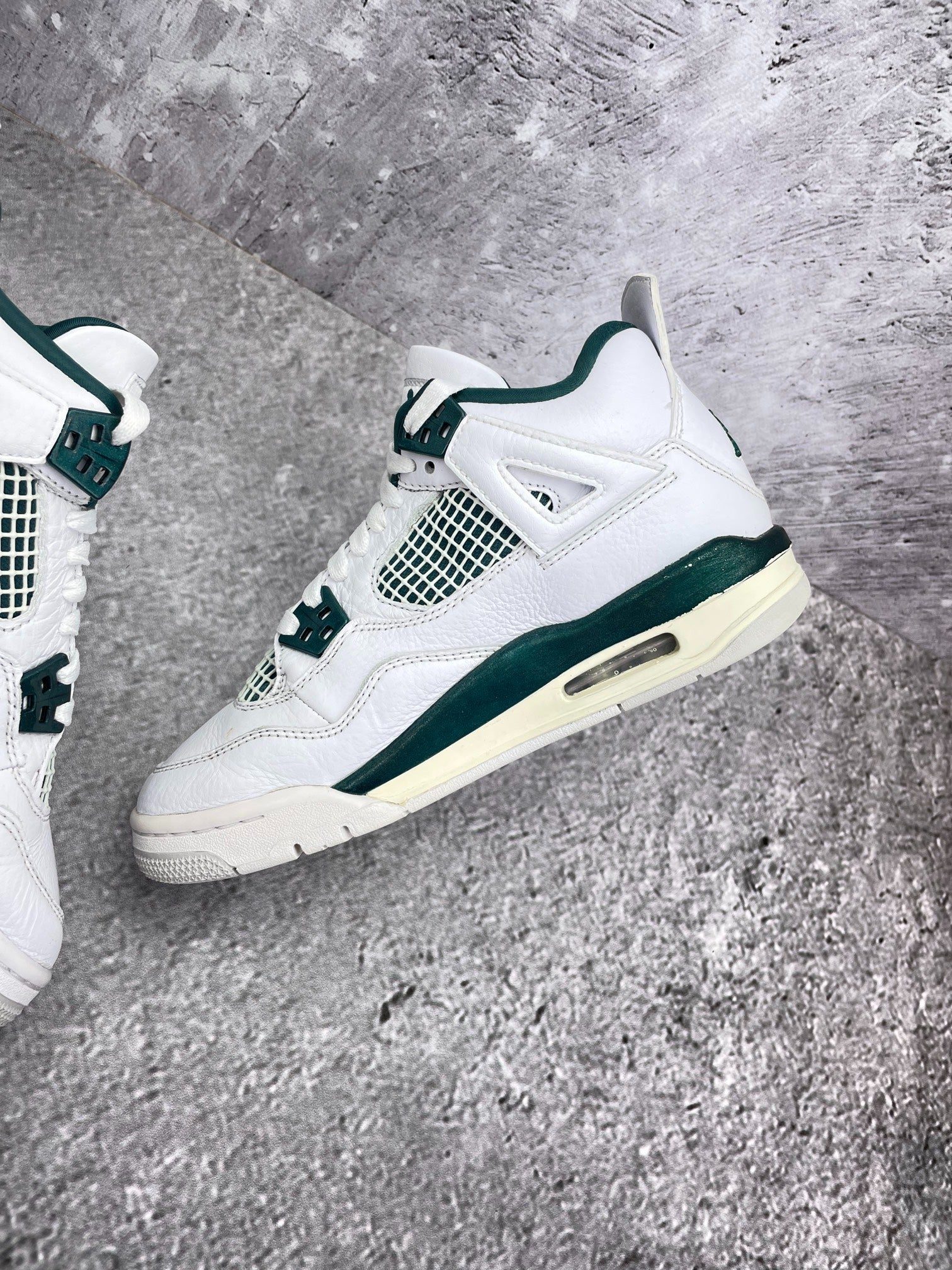 Nike Air Jordan 4 Retro Oxidized Green — buty sportowe damskie w bardzo dobrym stanie rozmiar 37.5, zewnętrzny panel lewego buta
