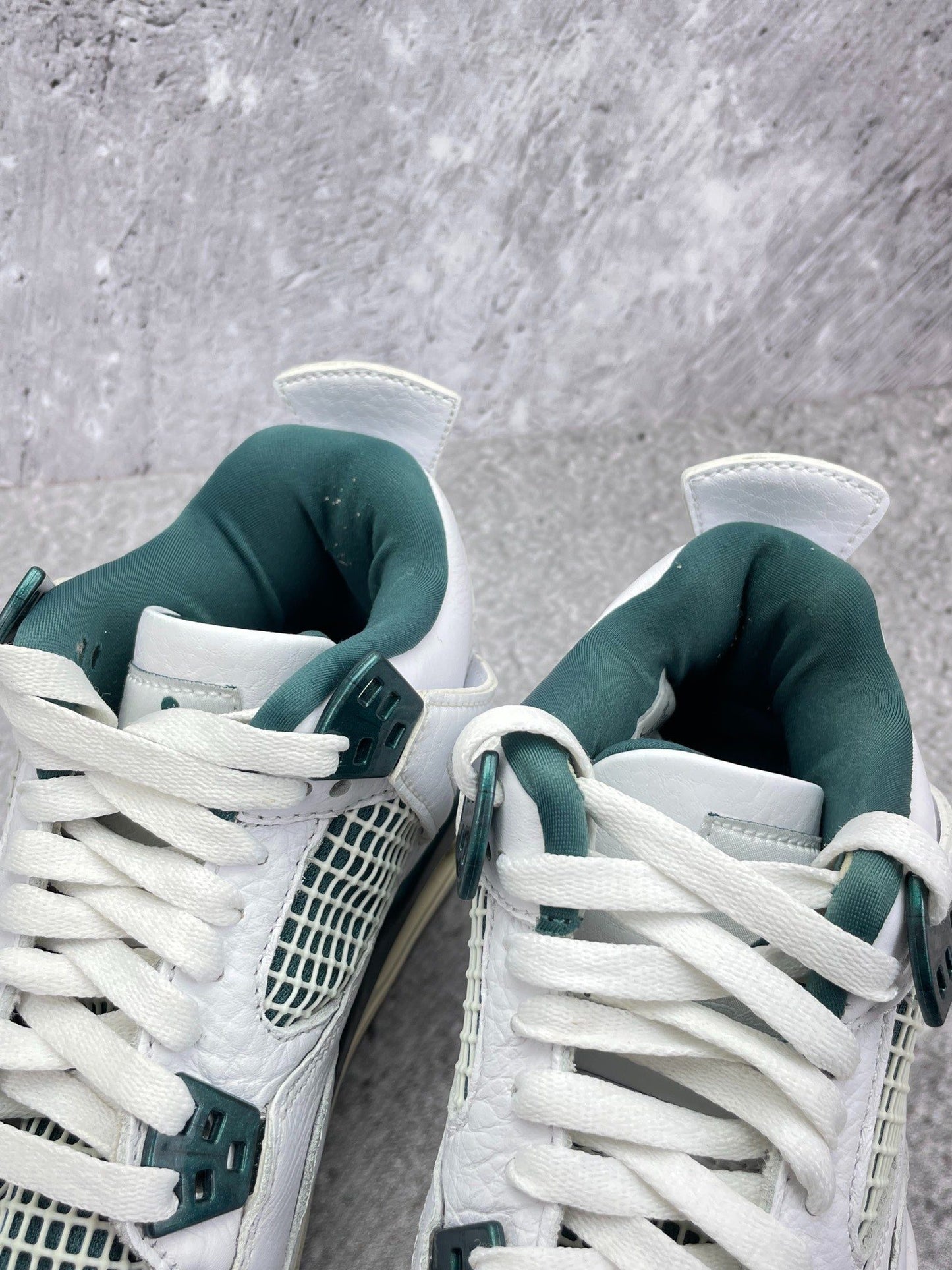 Nike Air Jordan 4 Retro Oxidized Green — buty sportowe damskie w bardzo dobrym stanie rozmiar 37.5, widok z tyłu