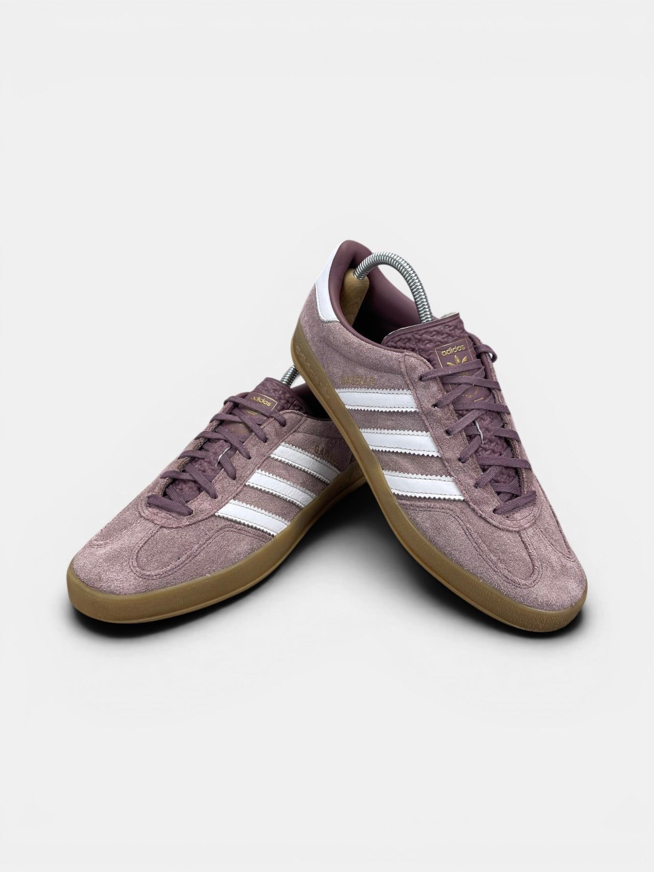 Adidas Gazelle Indoor — buty sportowe męskie w bardzo dobrym stanie rozmiar 40 2/3, boczny profil