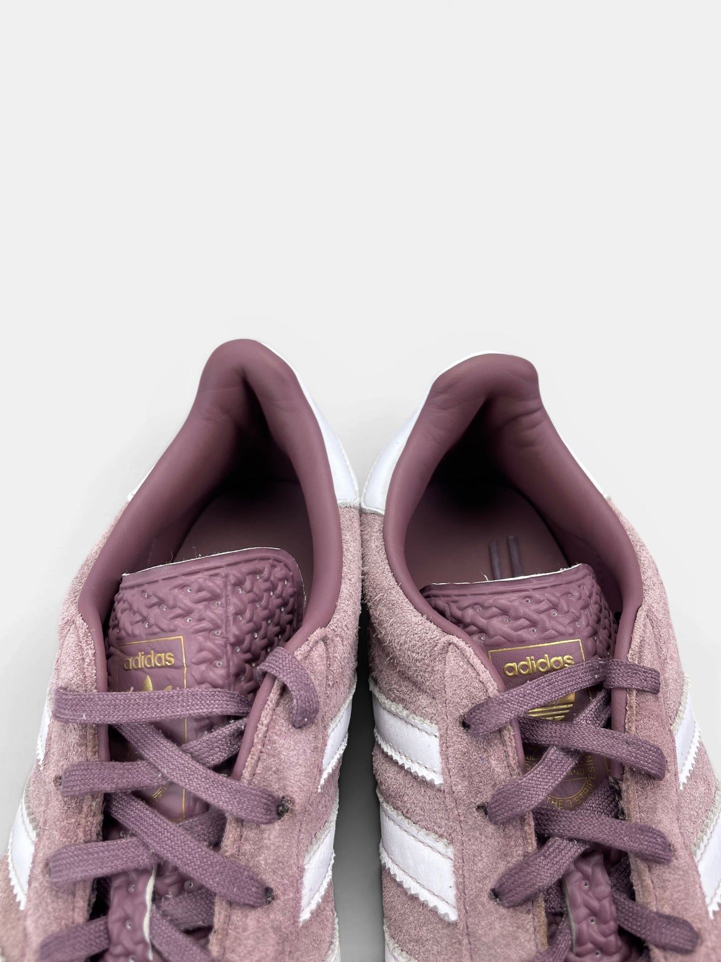 Adidas Gazelle Indoor — buty sportowe męskie w bardzo dobrym stanie rozmiar 40 2/3, zapiętki butów