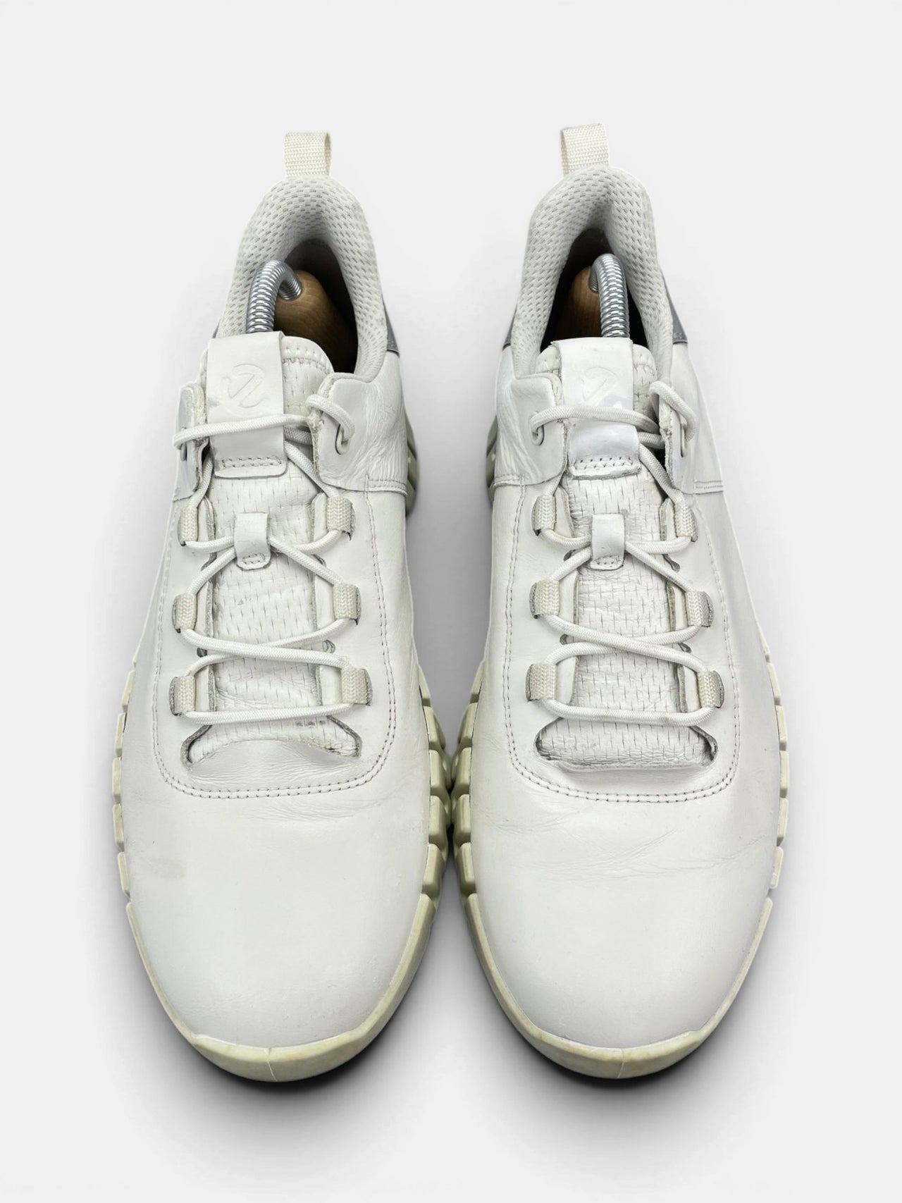 Ecco Leather Sneakers — buty sportowe męskie w bardzo dobrym stanie rozmiar 41, widok z góry