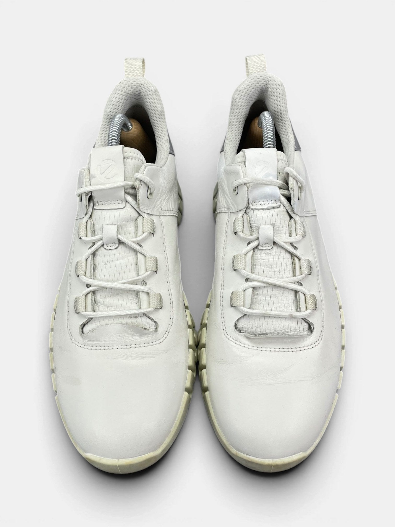 Ecco Leather Sneakers — buty sportowe męskie w bardzo dobrym stanie rozmiar 41, widok z góry
