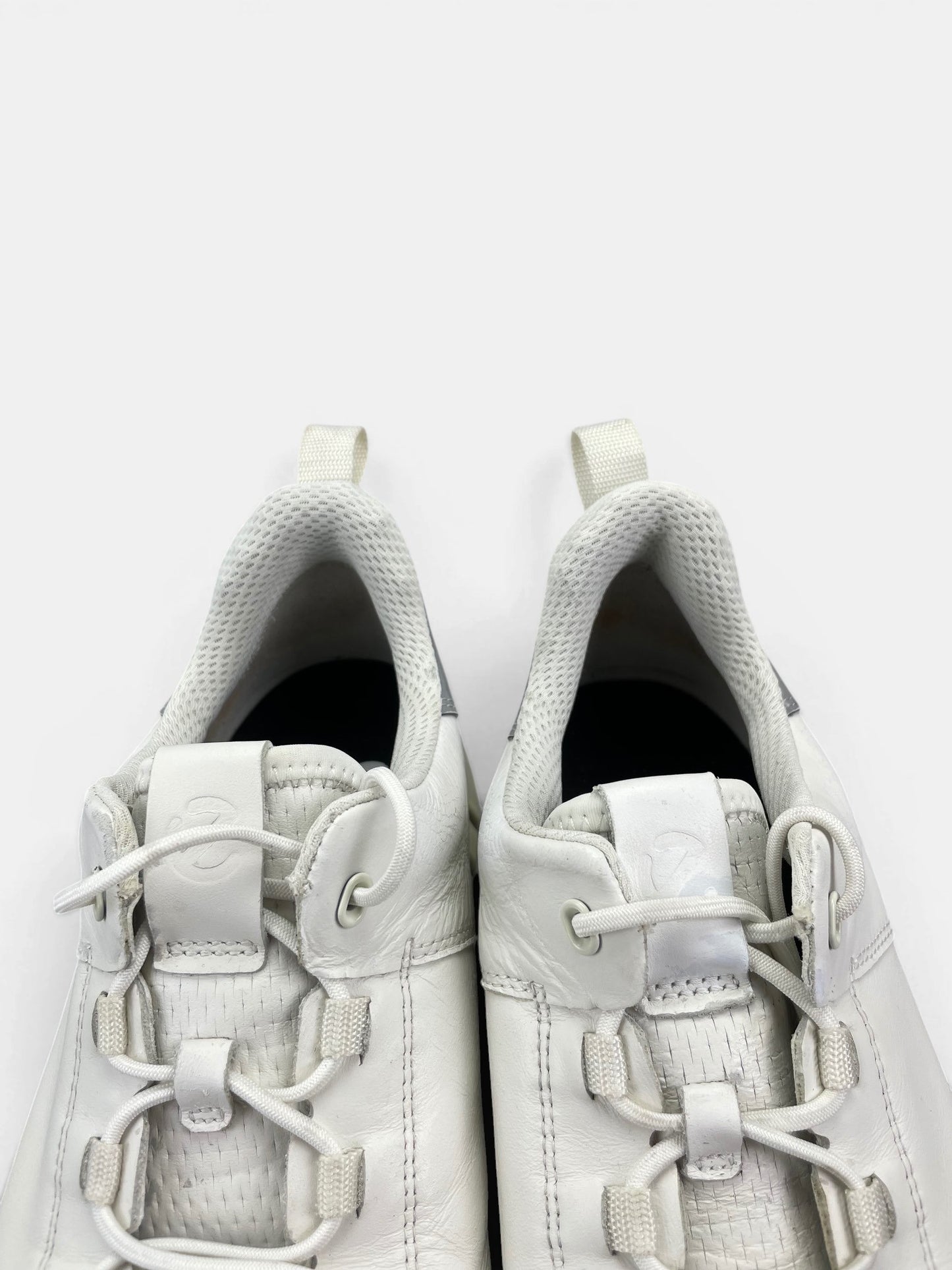 Ecco Leather Sneakers — buty sportowe męskie w bardzo dobrym stanie rozmiar 41, zapiętki butów
