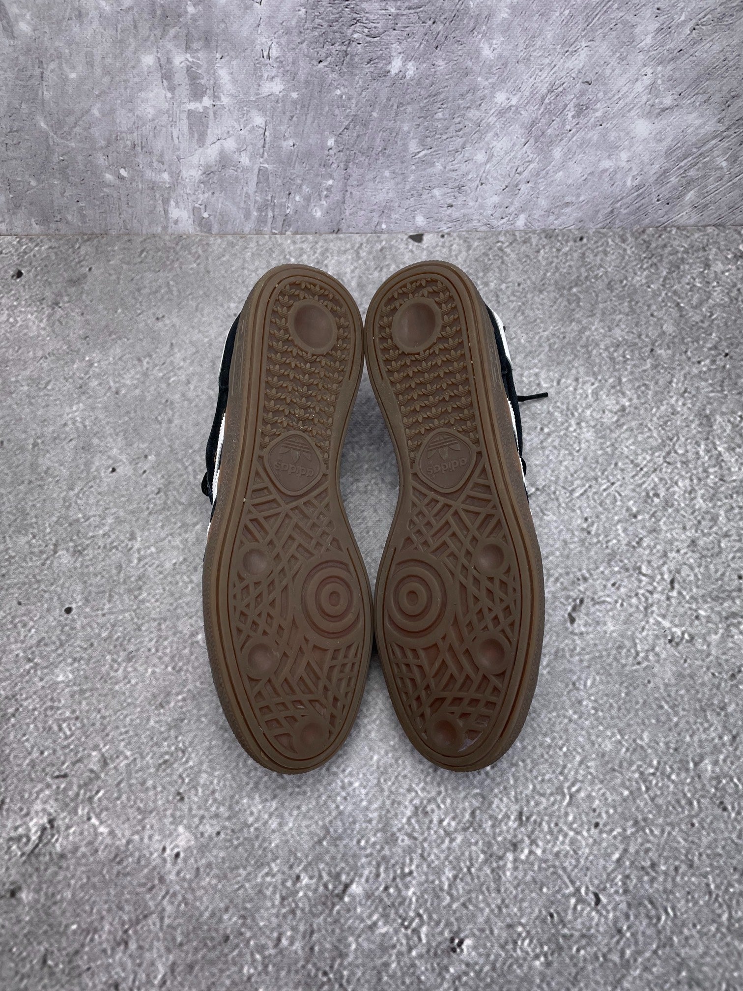 Adidas Spezial (43 1/3) - sneakilystore