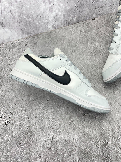Nike Dunk Low GORE-TEX Summit White Smoke Grey — buty sportowe męskie w bardzo dobrym stanie rozmiar 45, wewnętrzny panel lewego buta