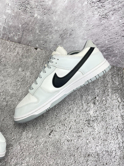 Nike Dunk Low GORE-TEX Summit White Smoke Grey — buty sportowe męskie w bardzo dobrym stanie rozmiar 45, wewnętrzny panel prawego buta