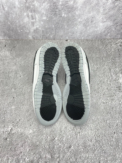 Nike Dunk Low GORE-TEX Summit White Smoke Grey — buty sportowe męskie w bardzo dobrym stanie rozmiar 45, zapiętki butów