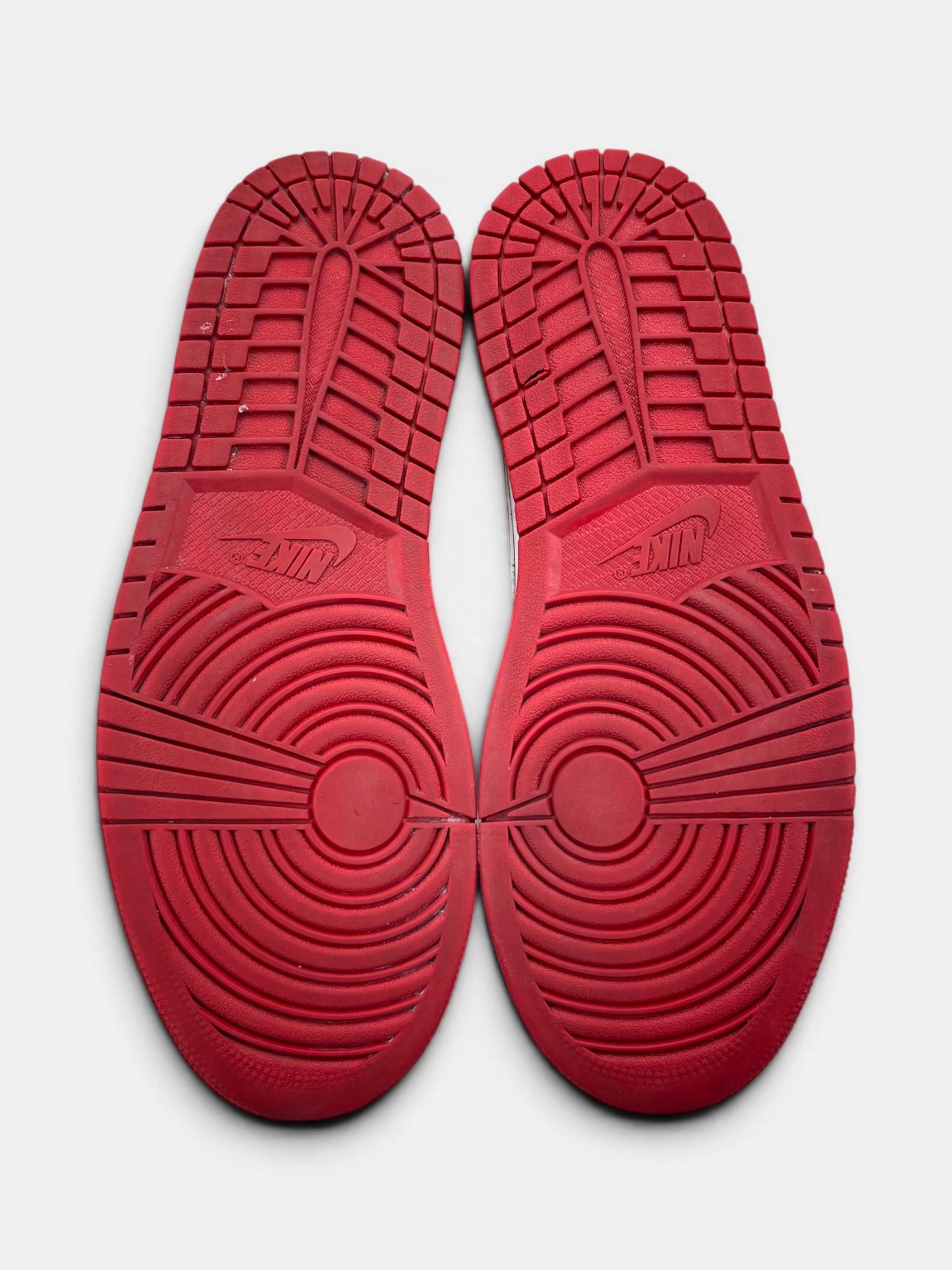 Nike Air Jordan 1 Mid Gym Red Black White — buty sportowe męskie w bardzo dobrym stanie rozmiar 43, podeszwa