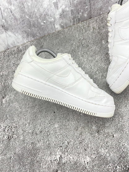 Nike Air Force 1 Shadow Triple White — buty sportowe damskie w bardzo dobrym stanie rozmiar 37.5, wewnętrzny panel lewego buta