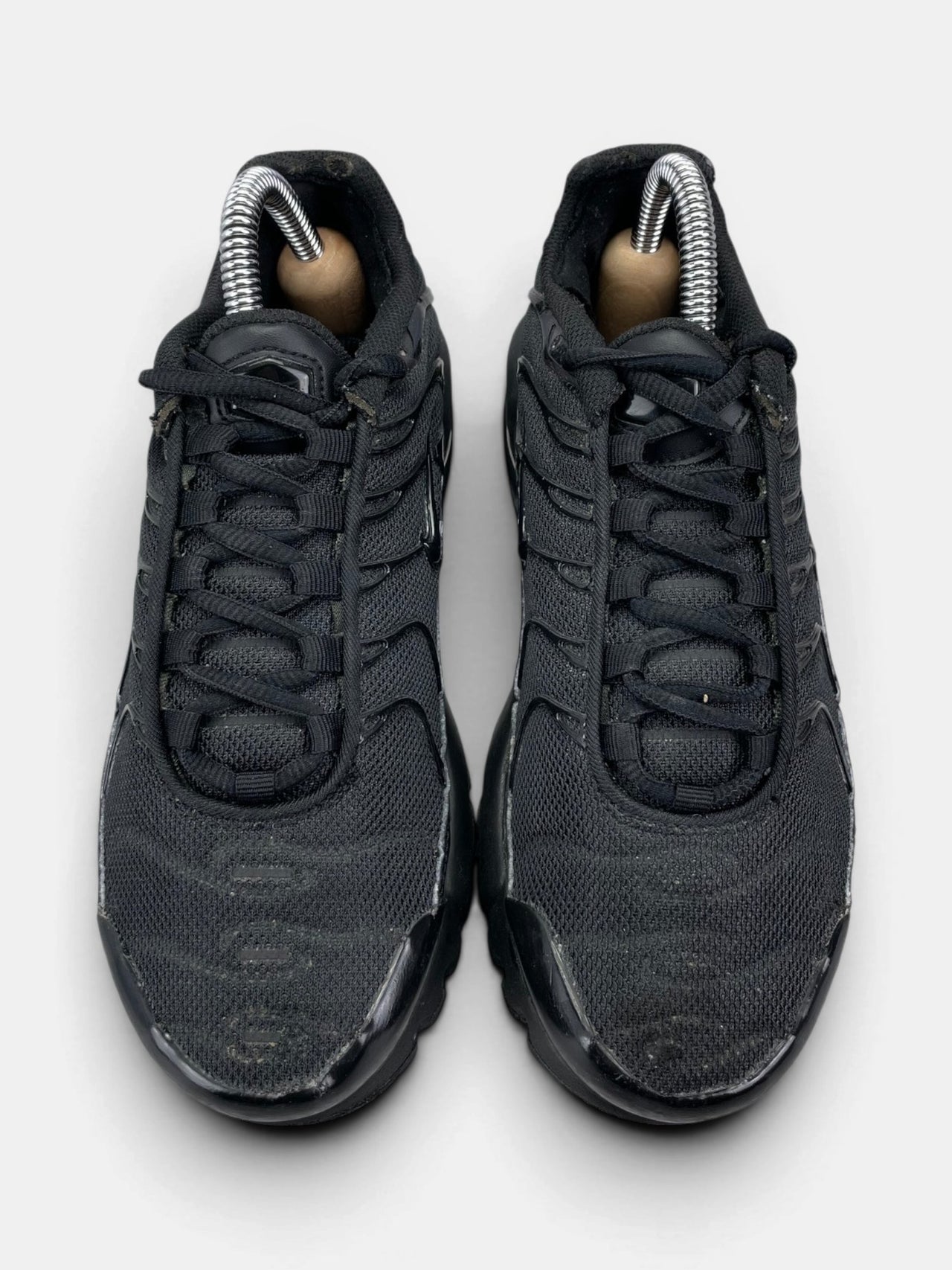 Nike Air Max Plus (TN) Triple Black — buty sportowe damskie w bardzo dobrym stanie rozmiar 37.5, widok z góry