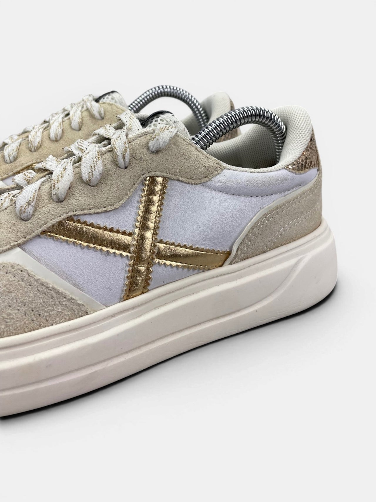 Munich Sneakers — buty sportowe damskie w bardzo dobrym stanie rozmiar 37, opcjonalne zdjęcie 1