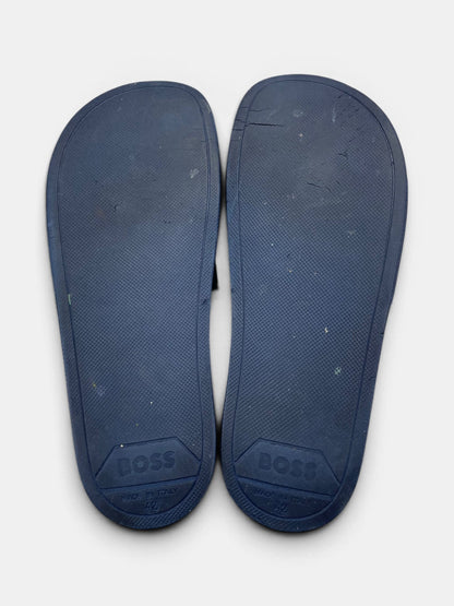 Hugo Boss Boss Slippers — buty sportowe męskie w bardzo dobrym stanie rozmiar 42, zewnętrzny panel lewego buta