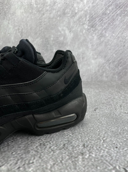 Nike Air Max 95 (42.5) - sneakilystore