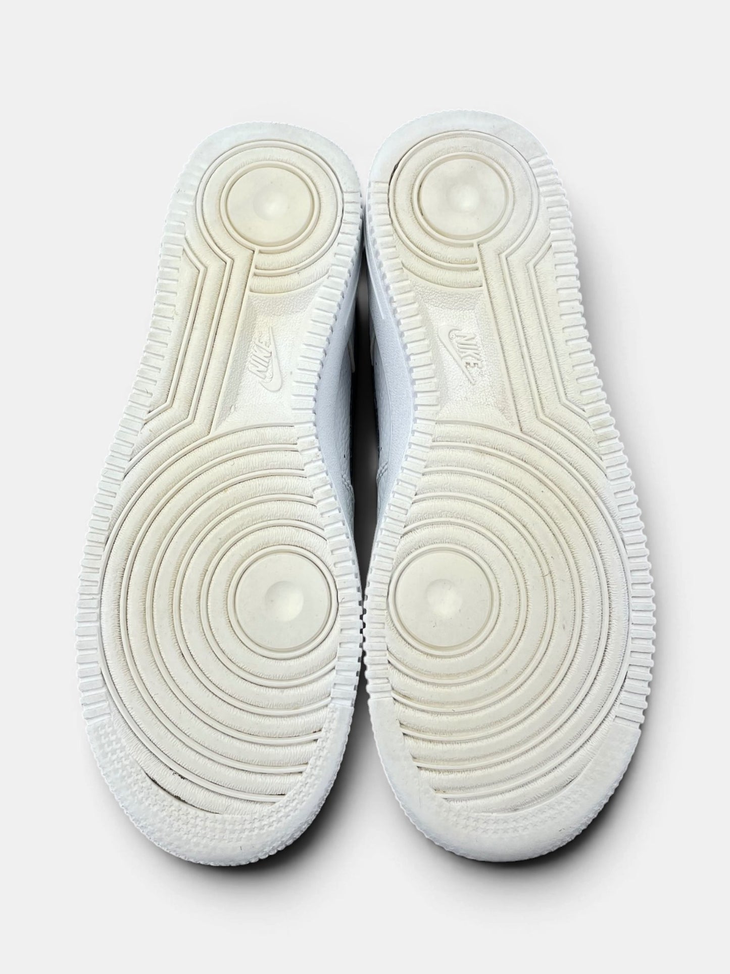 Nike Air Force 1 Low '07 White Black — buty sportowe damskie w bardzo dobrym stanie rozmiar 39, podeszwa