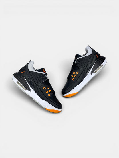 Nike Air Jordan Max Aura 5 — buty sportowe damskie w bardzo dobrym stanie rozmiar 38, widok z góry na zewnętrzną stronę butów