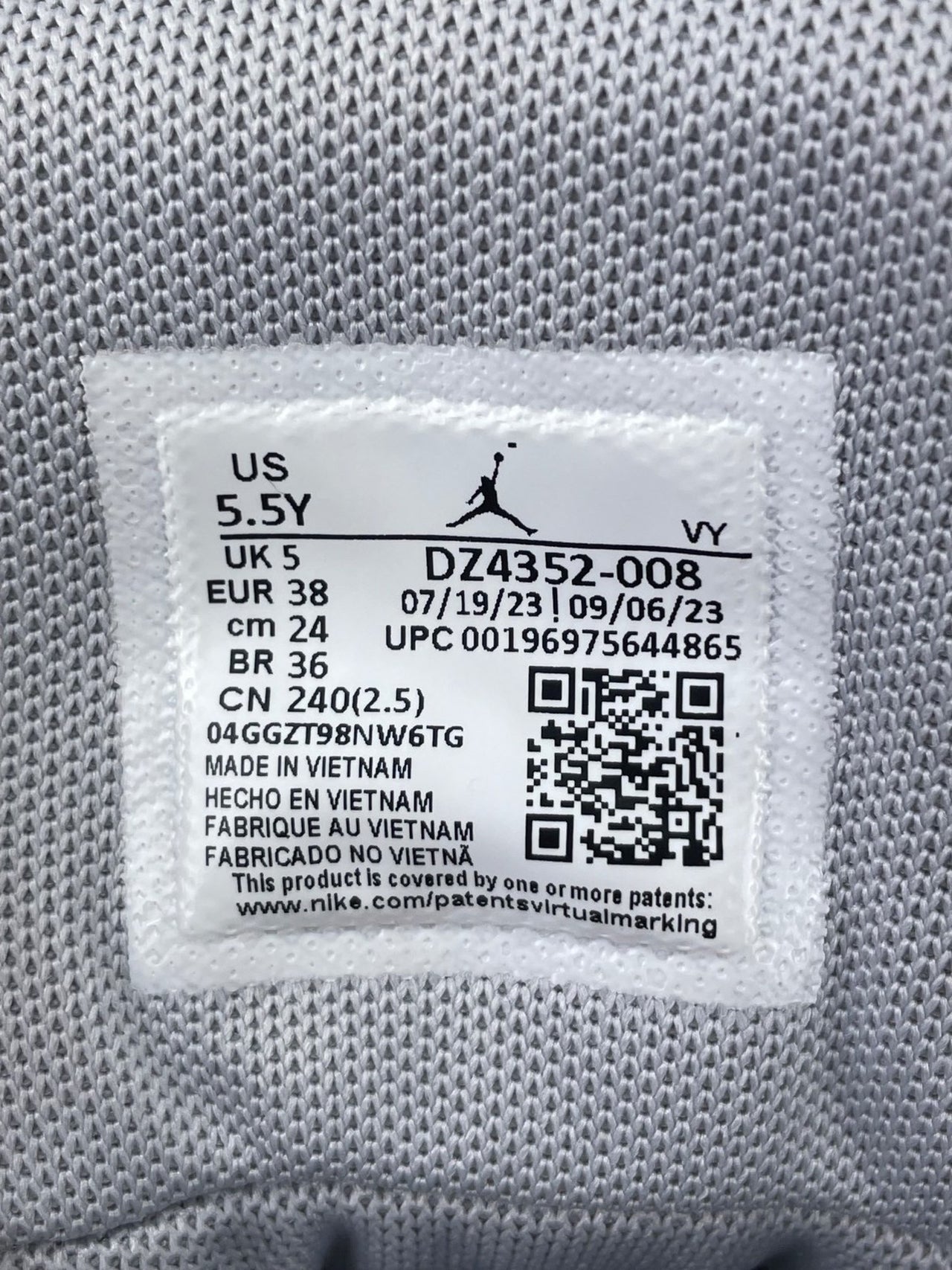Nike Air Jordan Max Aura 5 — buty sportowe damskie w bardzo dobrym stanie rozmiar 38, opcjonalne zdjęcie 1