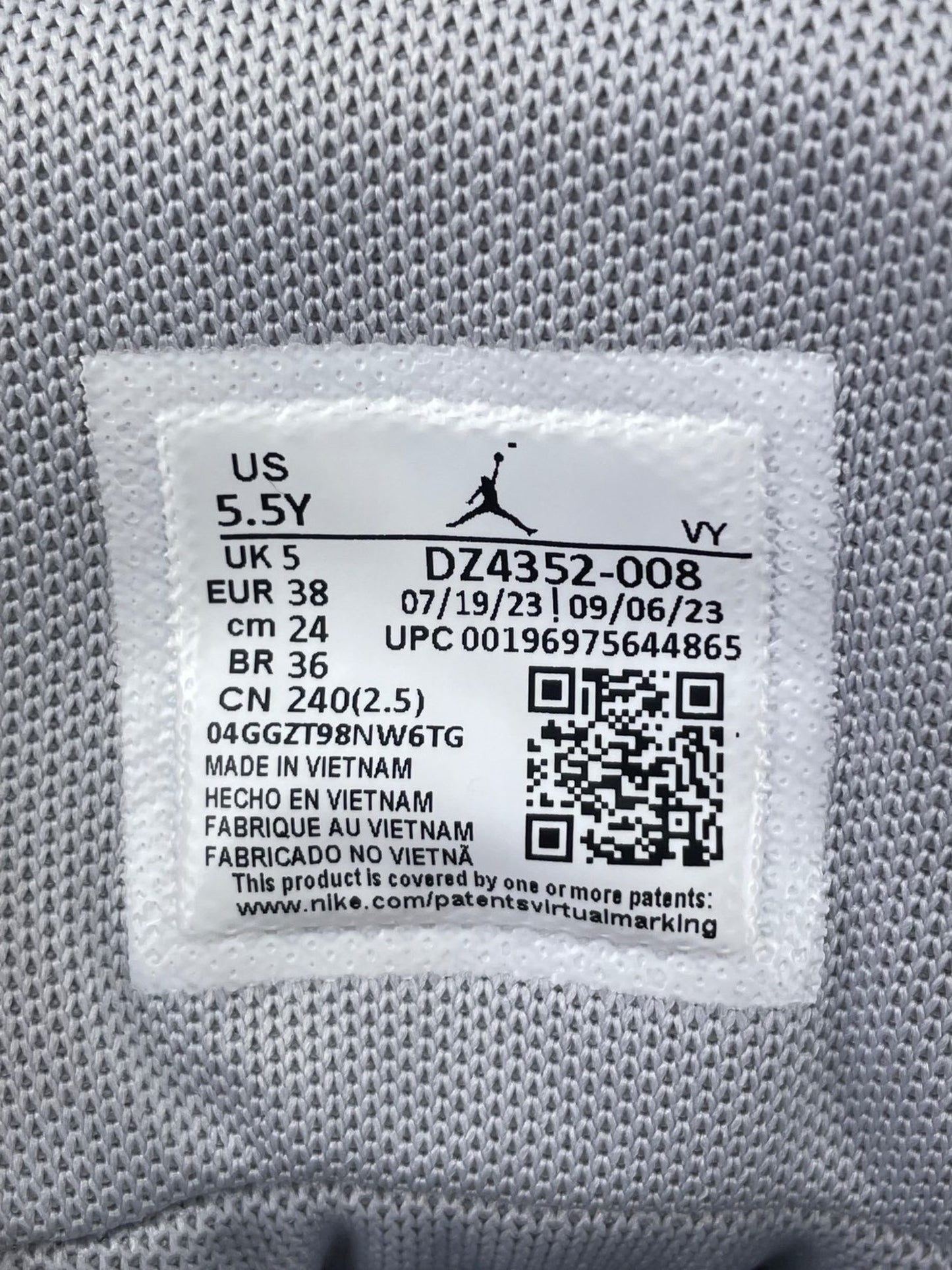 Nike Air Jordan Max Aura 5 — buty sportowe damskie w bardzo dobrym stanie rozmiar 38, opcjonalne zdjęcie 1