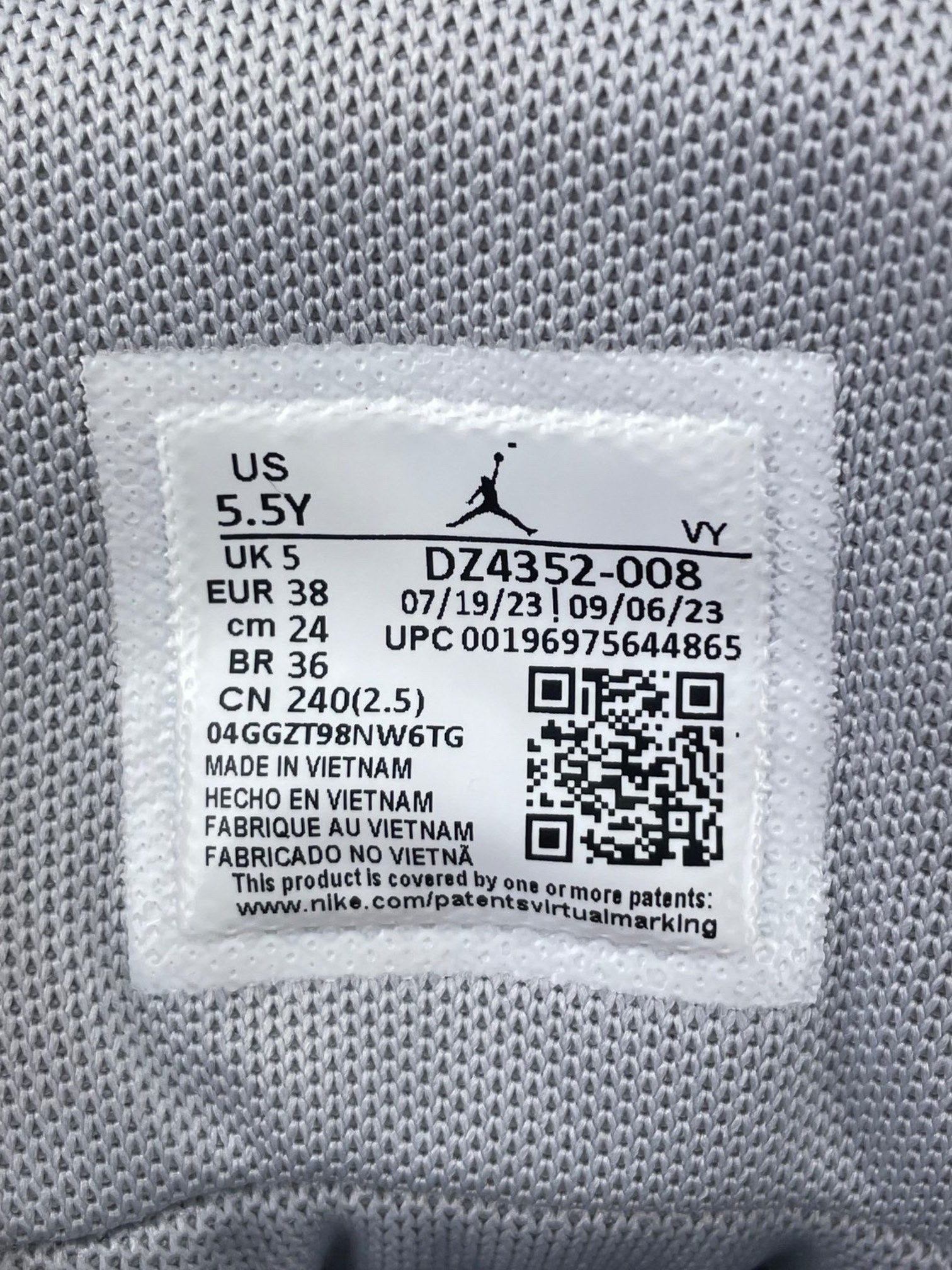 Nike Air Jordan Max Aura 5 — buty sportowe damskie w bardzo dobrym stanie rozmiar 38, opcjonalne zdjęcie 1