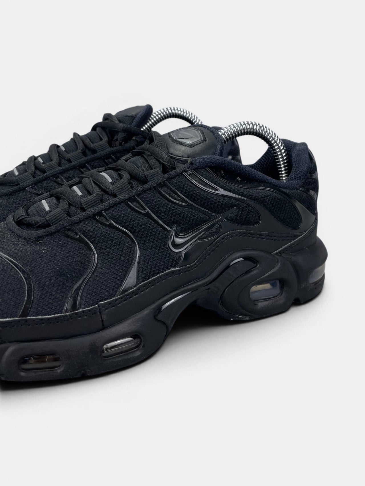 Nike Air Max Plus (TN) Triple Black — buty sportowe damskie w bardzo dobrym stanie rozmiar 36, opcjonalne zdjęcie 1
