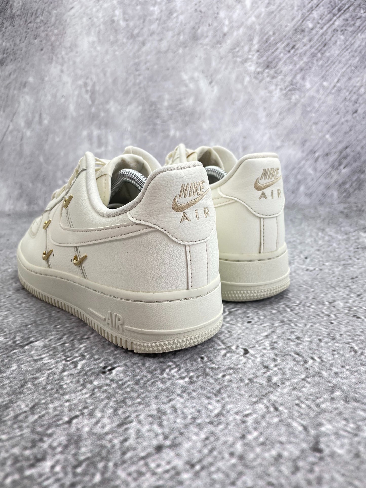 Nike Air Force 1 Low (39) - sneakilystore