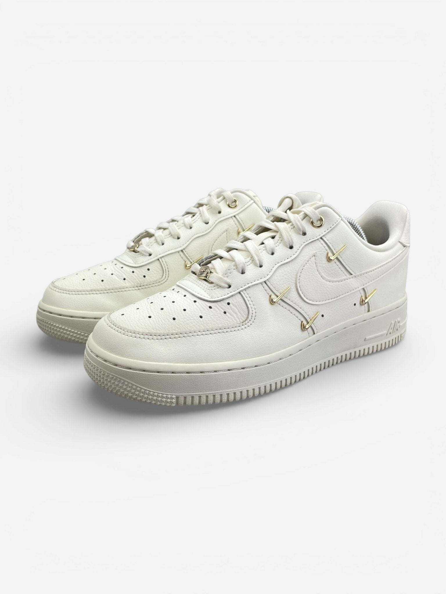 Nike Air Force 1 Low (39) - sneakilystore