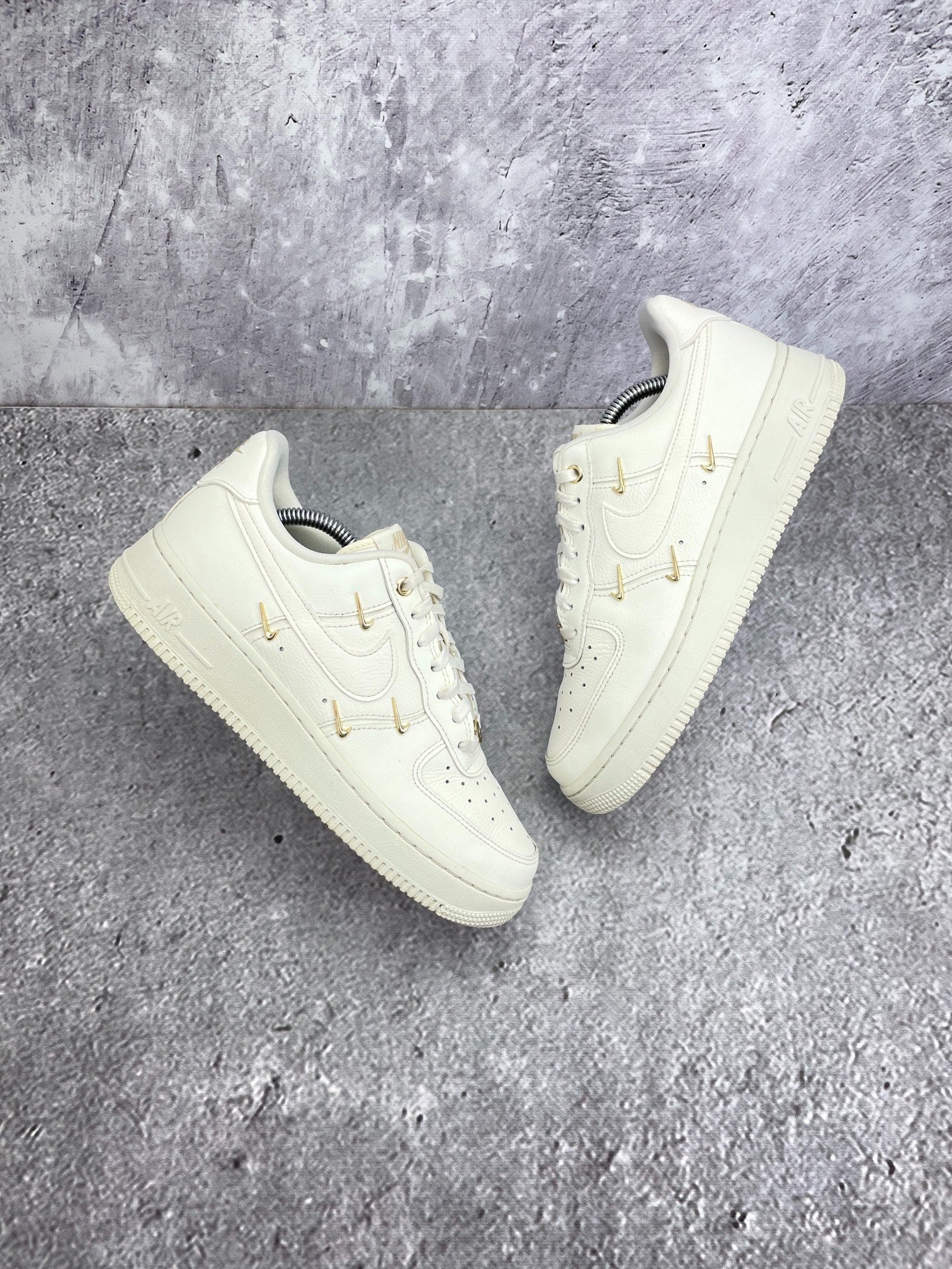 Nike Air Force 1 Low (39) - sneakilystore