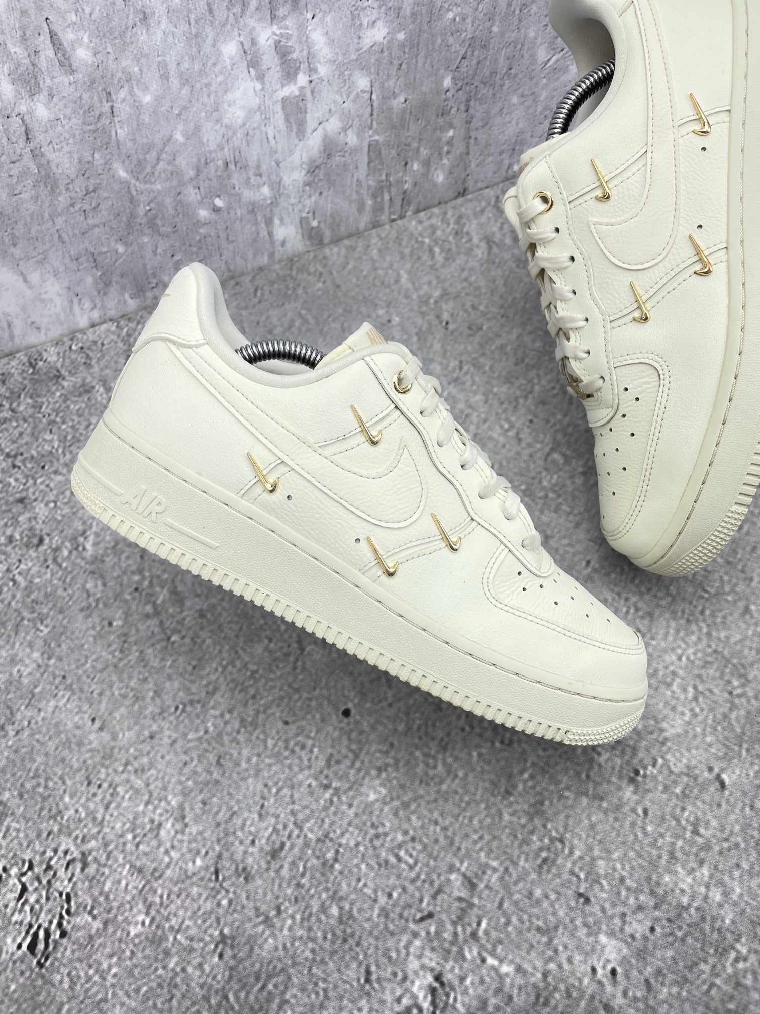 Nike Air Force 1 Low (39) - sneakilystore