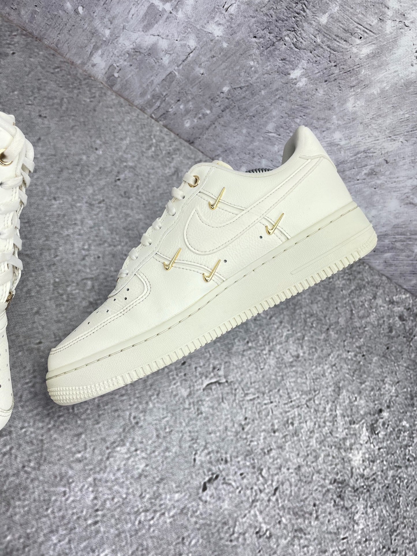 Nike Air Force 1 Low (39) - sneakilystore