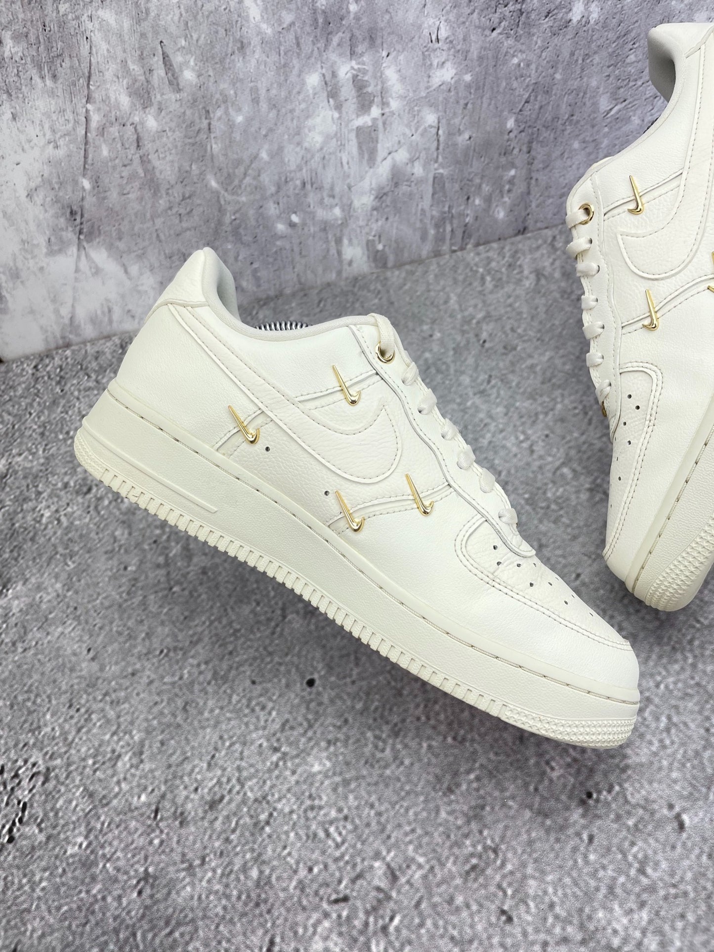 Nike Air Force 1 Low (39) - sneakilystore