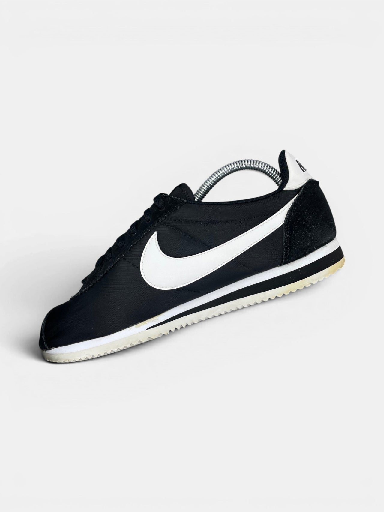 Nike Classic Cortez Nylon — buty sportowe męskie w bardzo dobrym stanie rozmiar 42.5, wewnętrzny panel prawego buta
