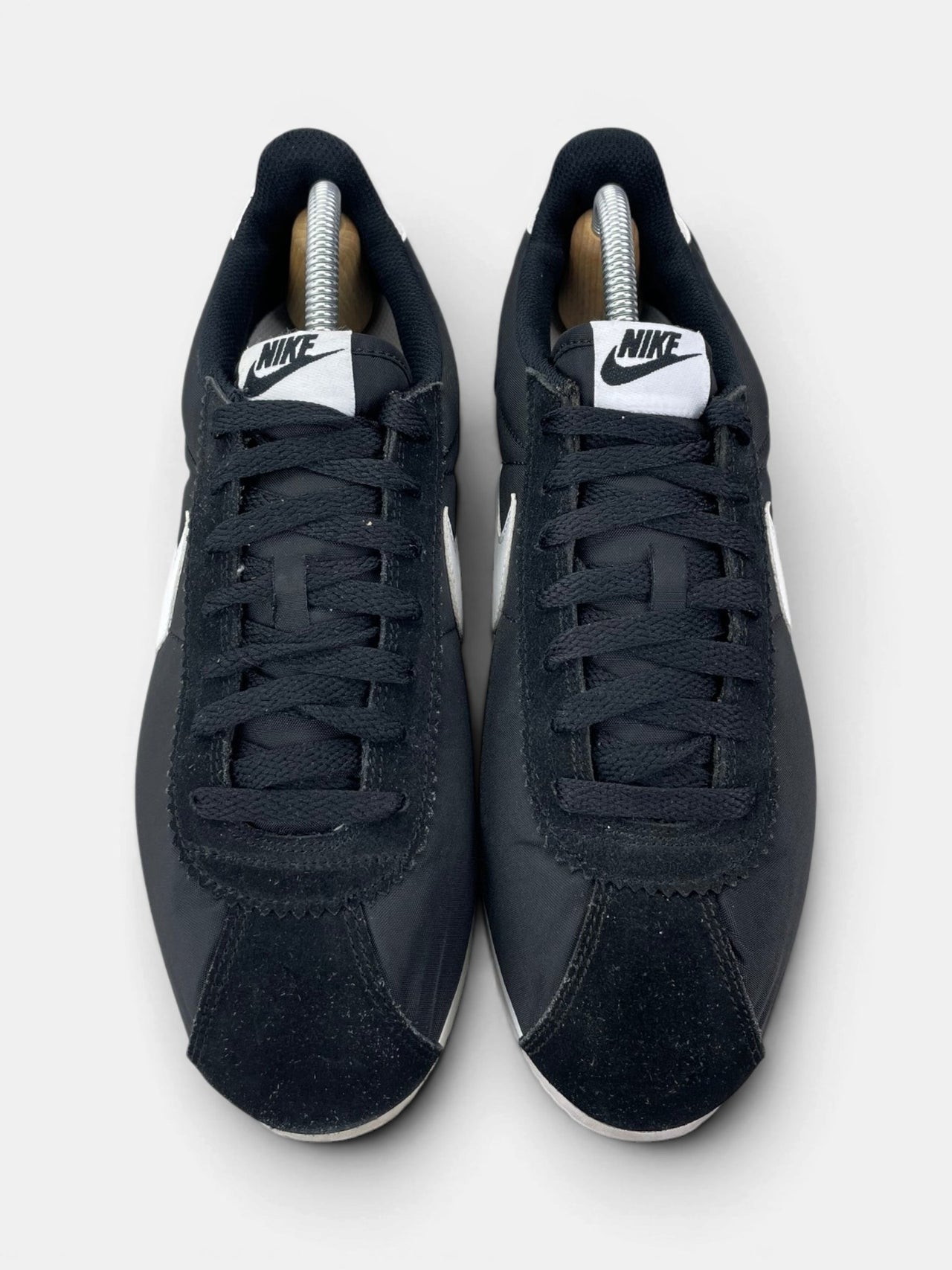 Nike Classic Cortez Nylon — buty sportowe męskie w bardzo dobrym stanie rozmiar 42.5, widok z góry