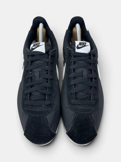 Nike Classic Cortez Nylon — buty sportowe męskie w bardzo dobrym stanie rozmiar 42.5, widok z góry
