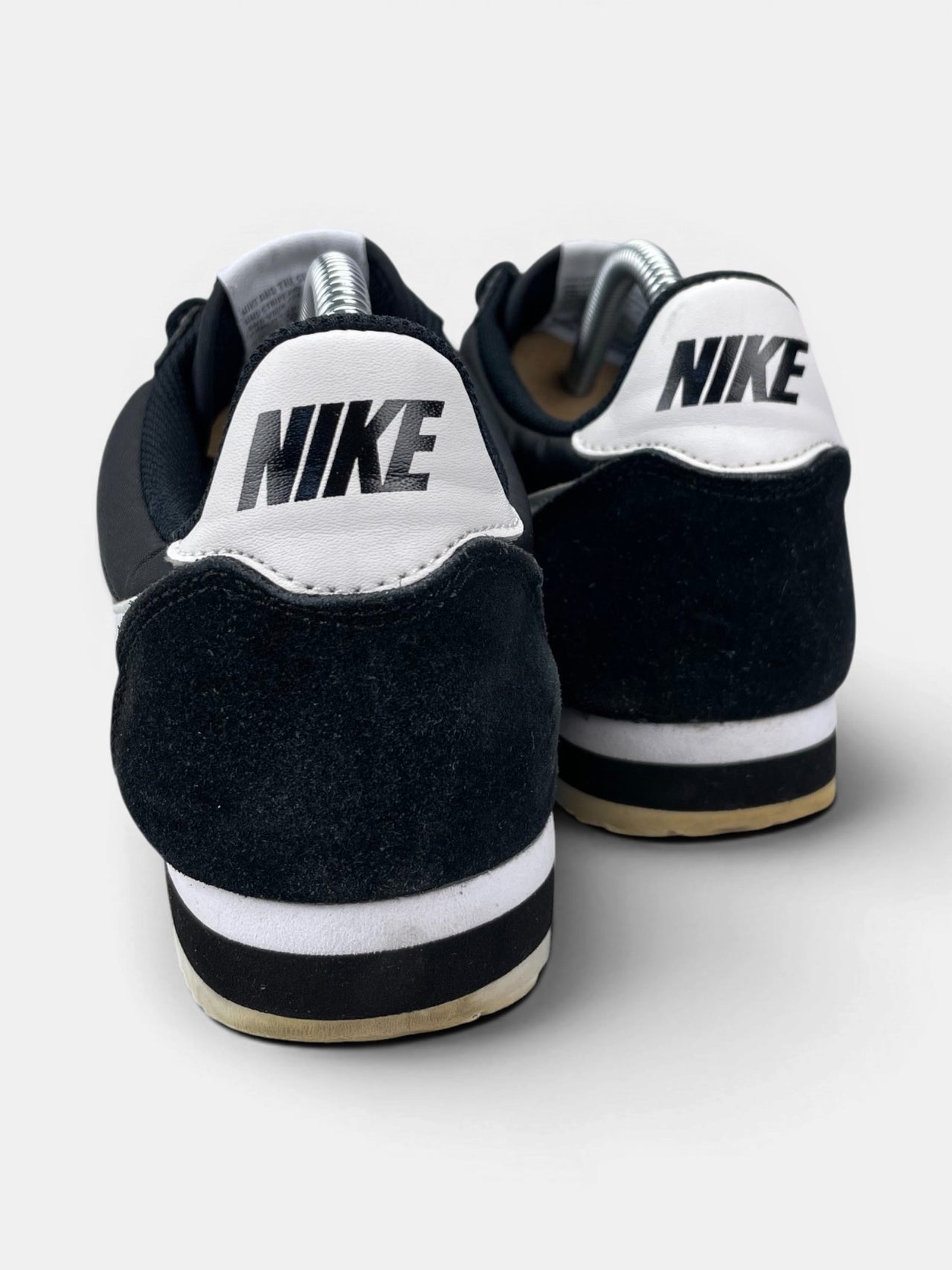 Nike Classic Cortez Nylon — buty sportowe męskie w bardzo dobrym stanie rozmiar 42.5, widok z tyłu