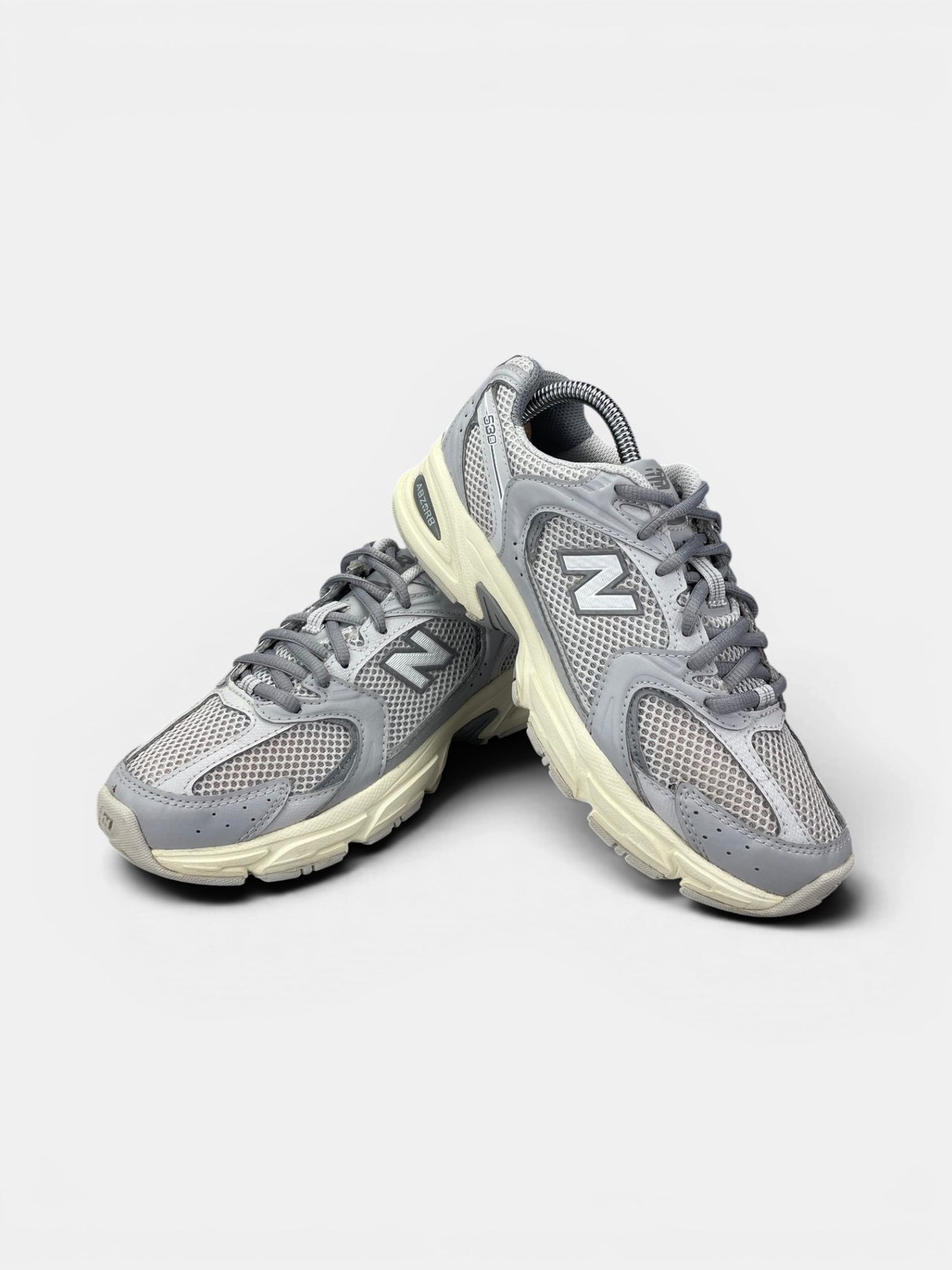 New Balance 530 — buty sportowe damskie w bardzo dobrym stanie rozmiar 37.5, boczny profil