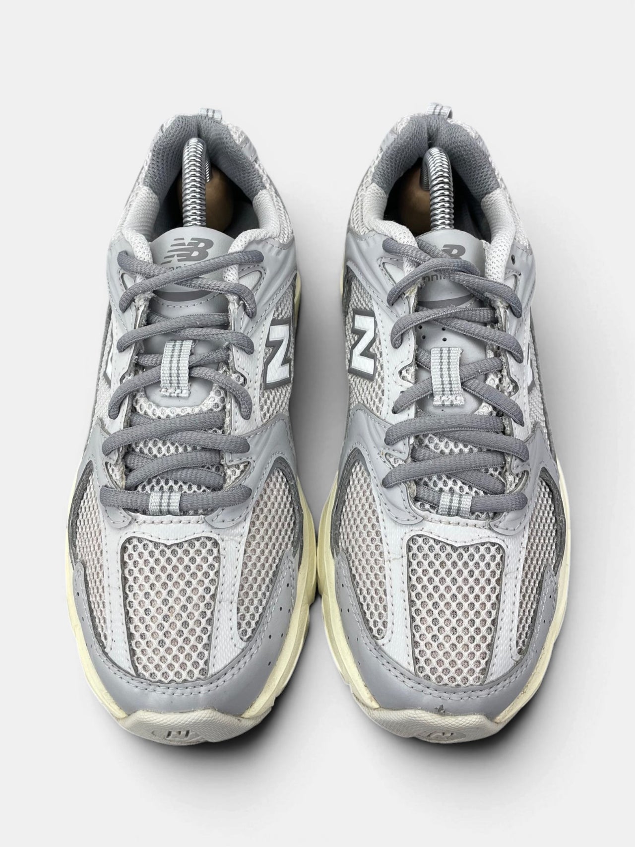 New Balance 530 — buty sportowe damskie w bardzo dobrym stanie rozmiar 37.5, widok z góry