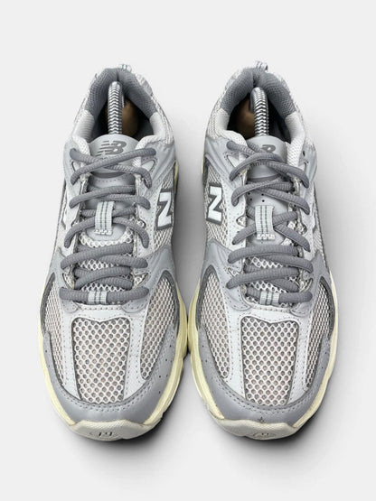 New Balance 530 — buty sportowe damskie w bardzo dobrym stanie rozmiar 37.5, widok z góry