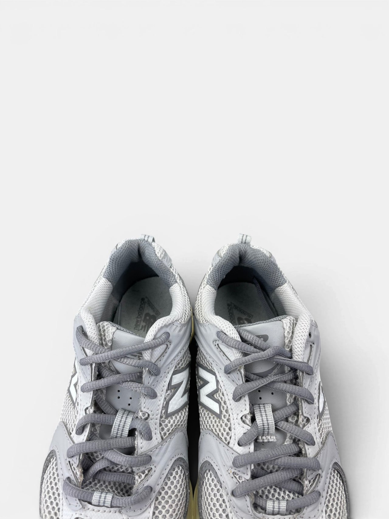 New Balance 530 — buty sportowe damskie w bardzo dobrym stanie rozmiar 37.5, zapiętki butów