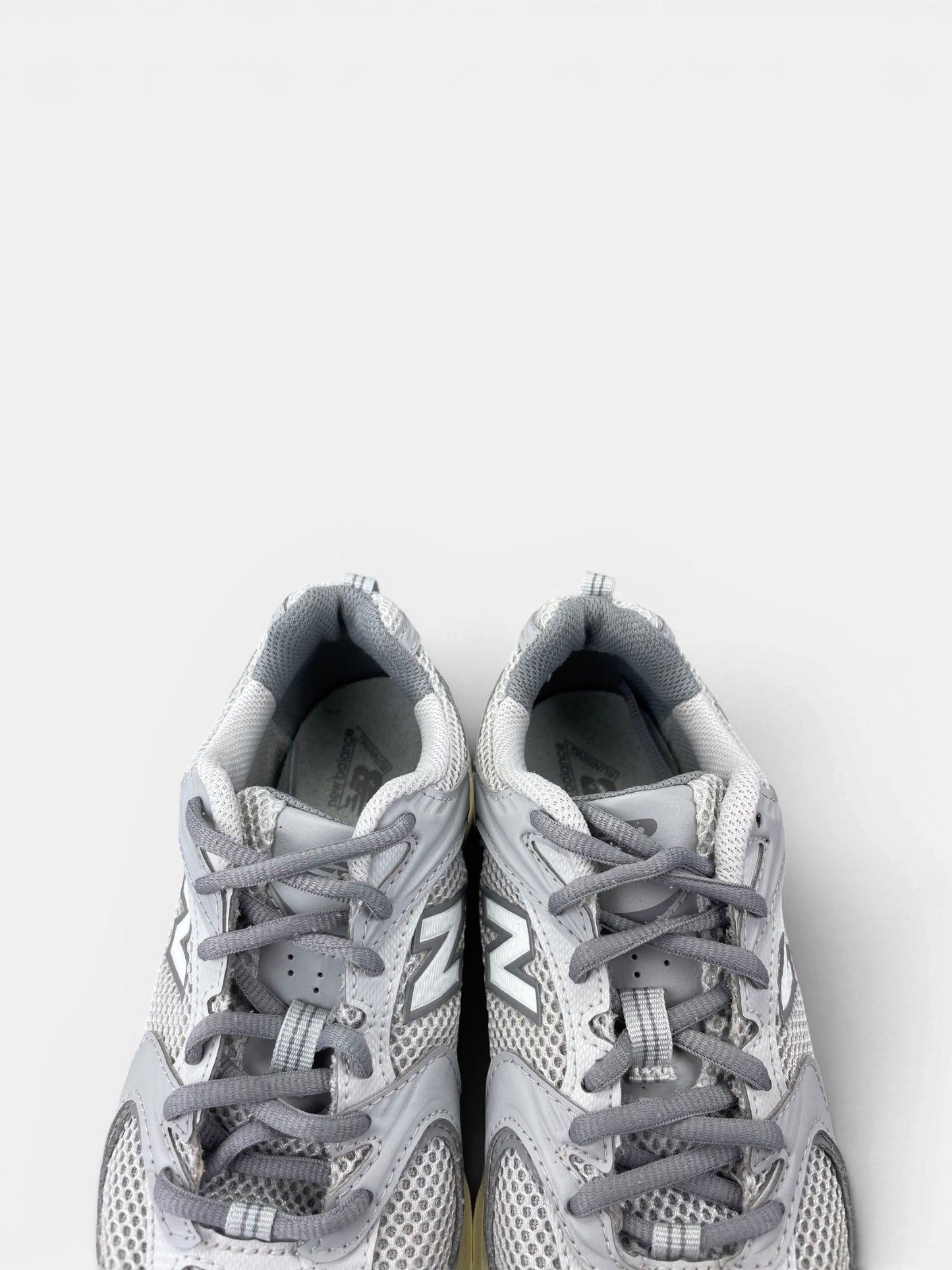 New Balance 530 — buty sportowe damskie w bardzo dobrym stanie rozmiar 37.5, zapiętki butów