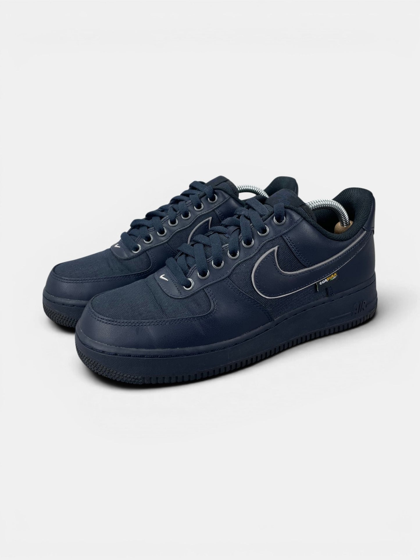 Nike Air Force 1 Low CorDura Dark Obsidian — buty sportowe męskie w bardzo dobrym stanie rozmiar 42.5, widok z boku
