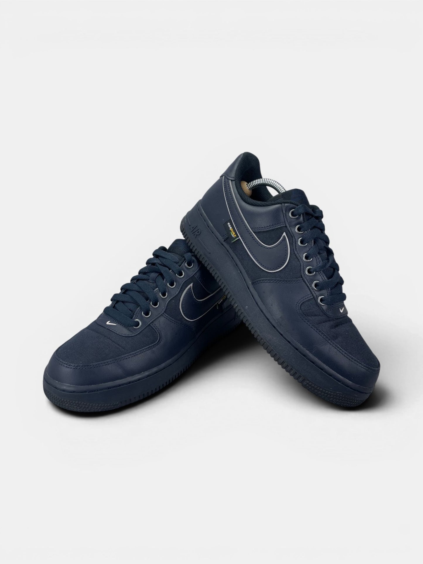 Nike Air Force 1 Low CorDura Dark Obsidian — buty sportowe męskie w bardzo dobrym stanie rozmiar 42.5, boczny profil