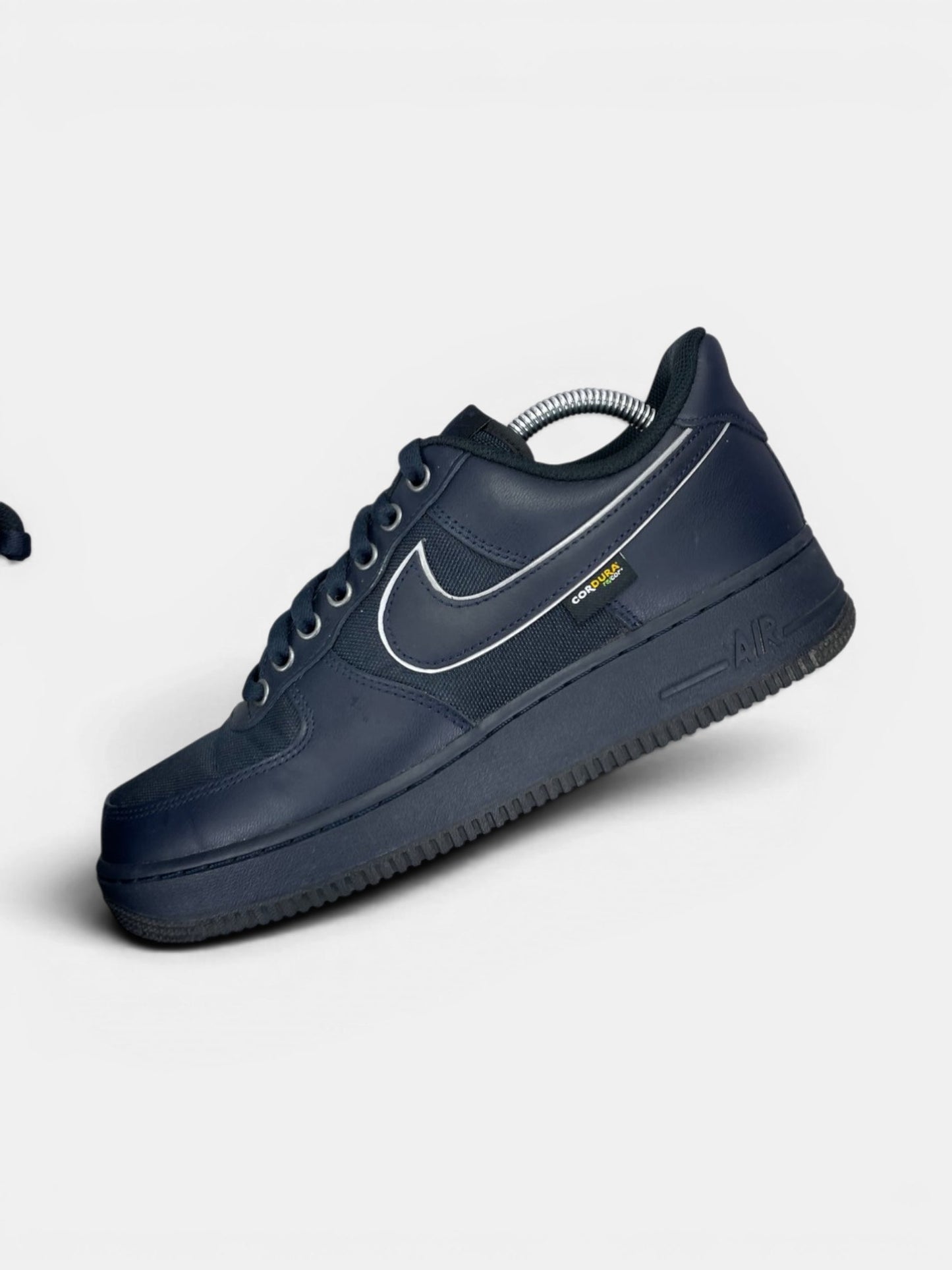 Nike Air Force 1 Low CorDura Dark Obsidian — buty sportowe męskie w bardzo dobrym stanie rozmiar 42.5, widok z góry na wewnętrzną stronę butów
