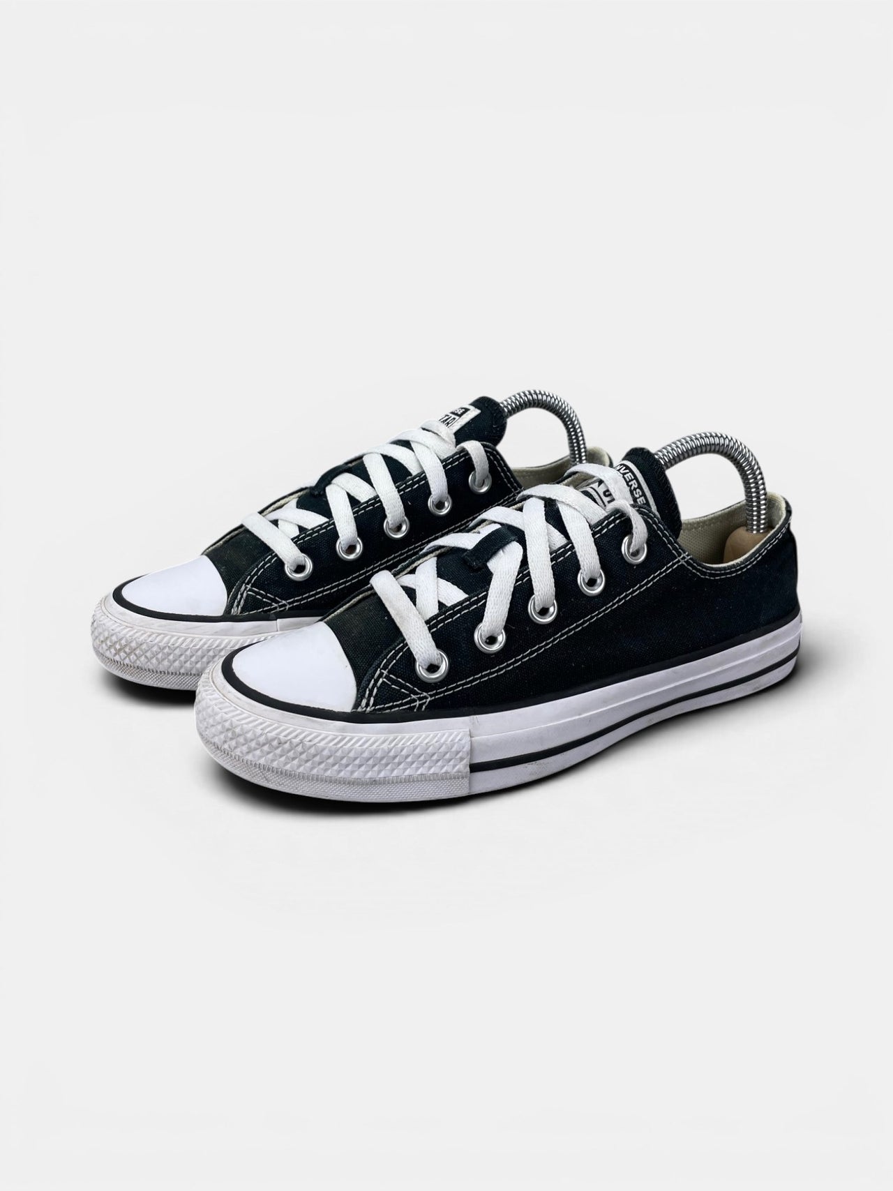 Converse Chuck Taylor All Star Black — buty sportowe damskie w bardzo dobrym stanie rozmiar 36.5, widok z boku