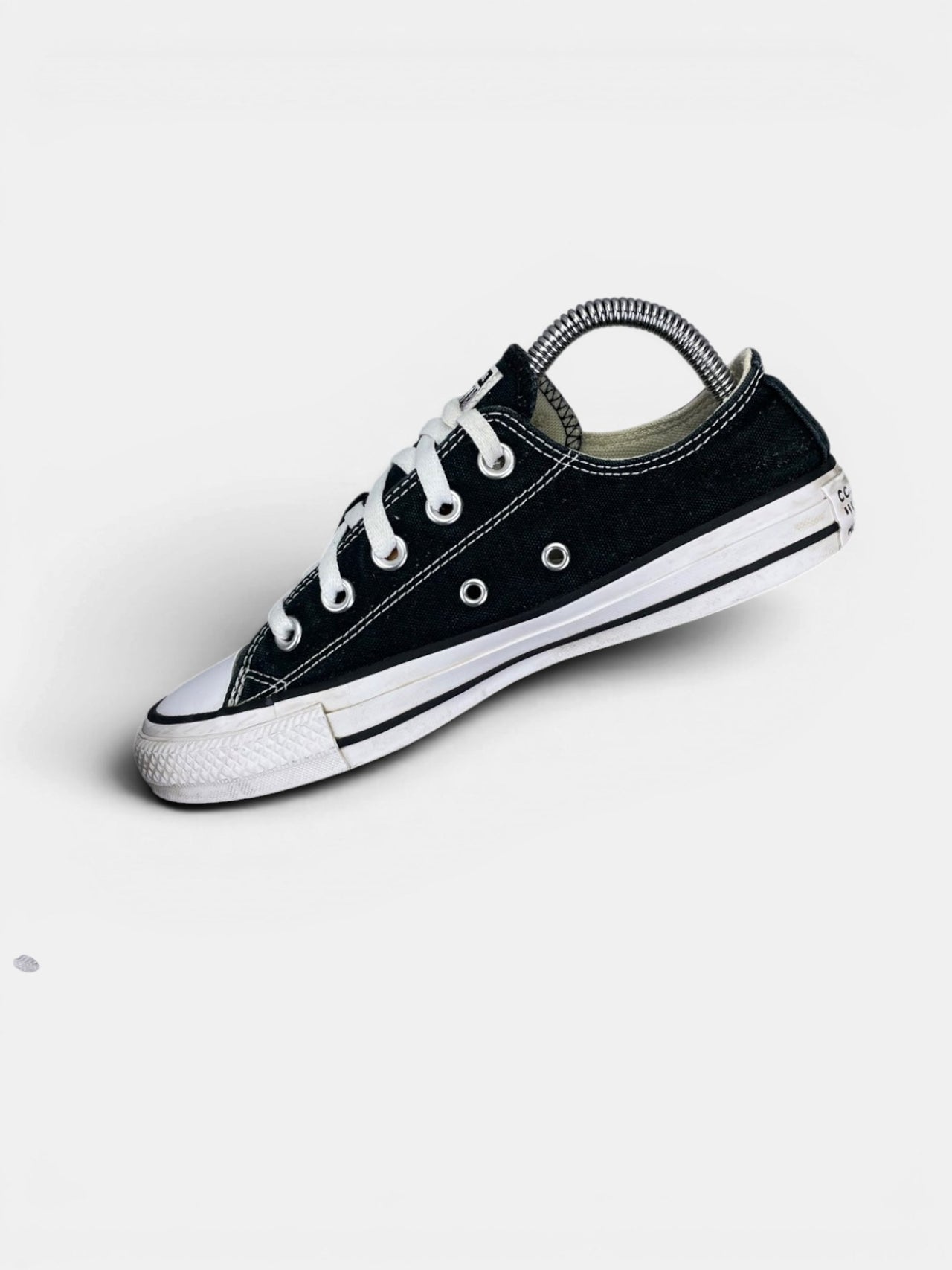 Converse Chuck Taylor All Star Black — buty sportowe damskie w bardzo dobrym stanie rozmiar 36.5, wewnętrzny panel prawego buta
