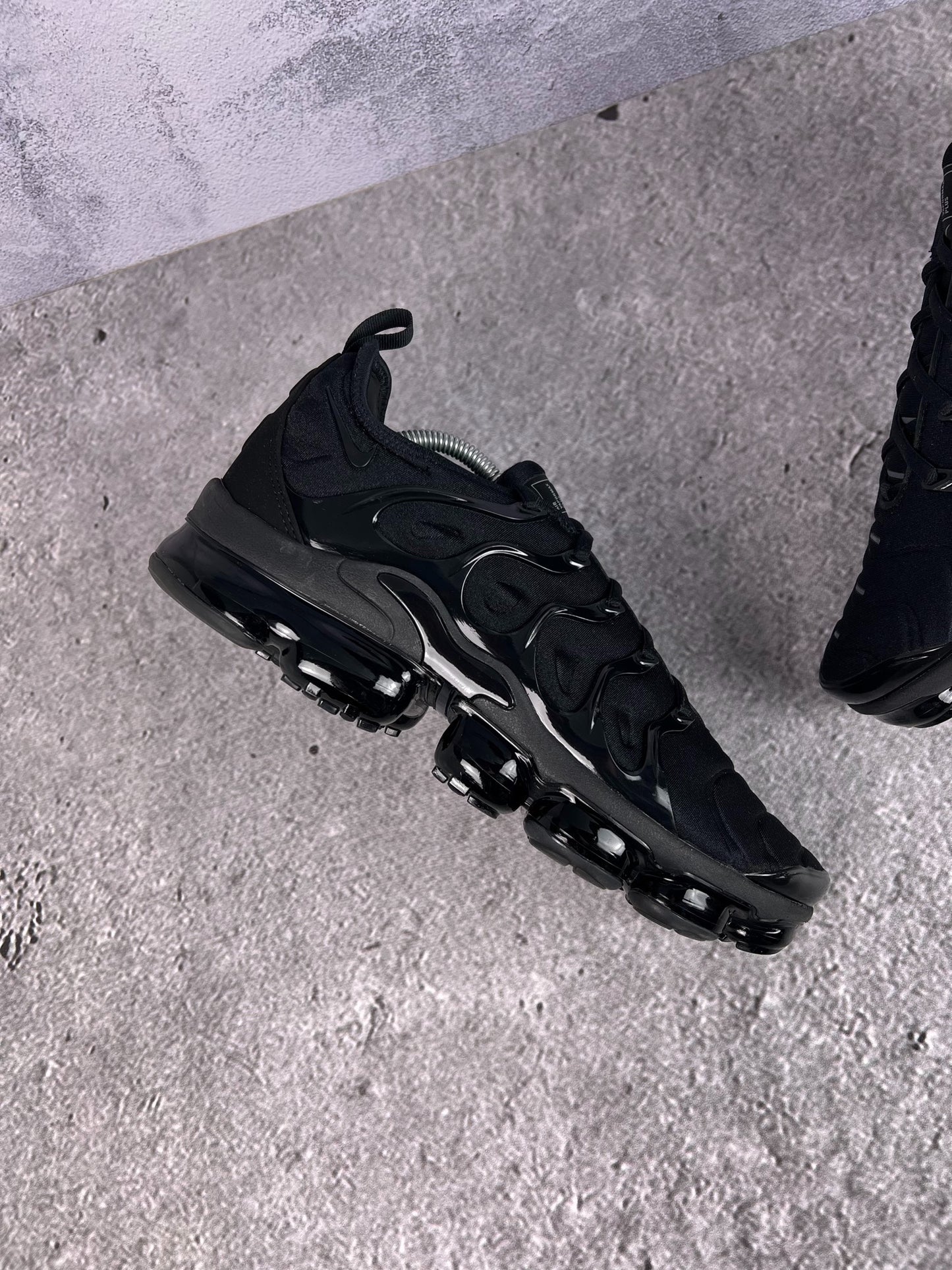 Nike Air Vapormax Plus (44.5) - sneakilystore
