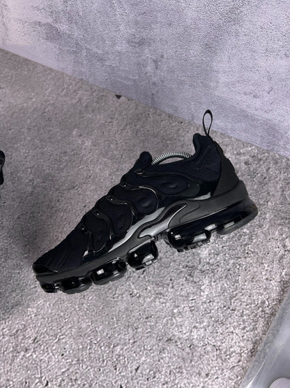 Nike Air Vapormax Plus (44.5) - sneakilystore