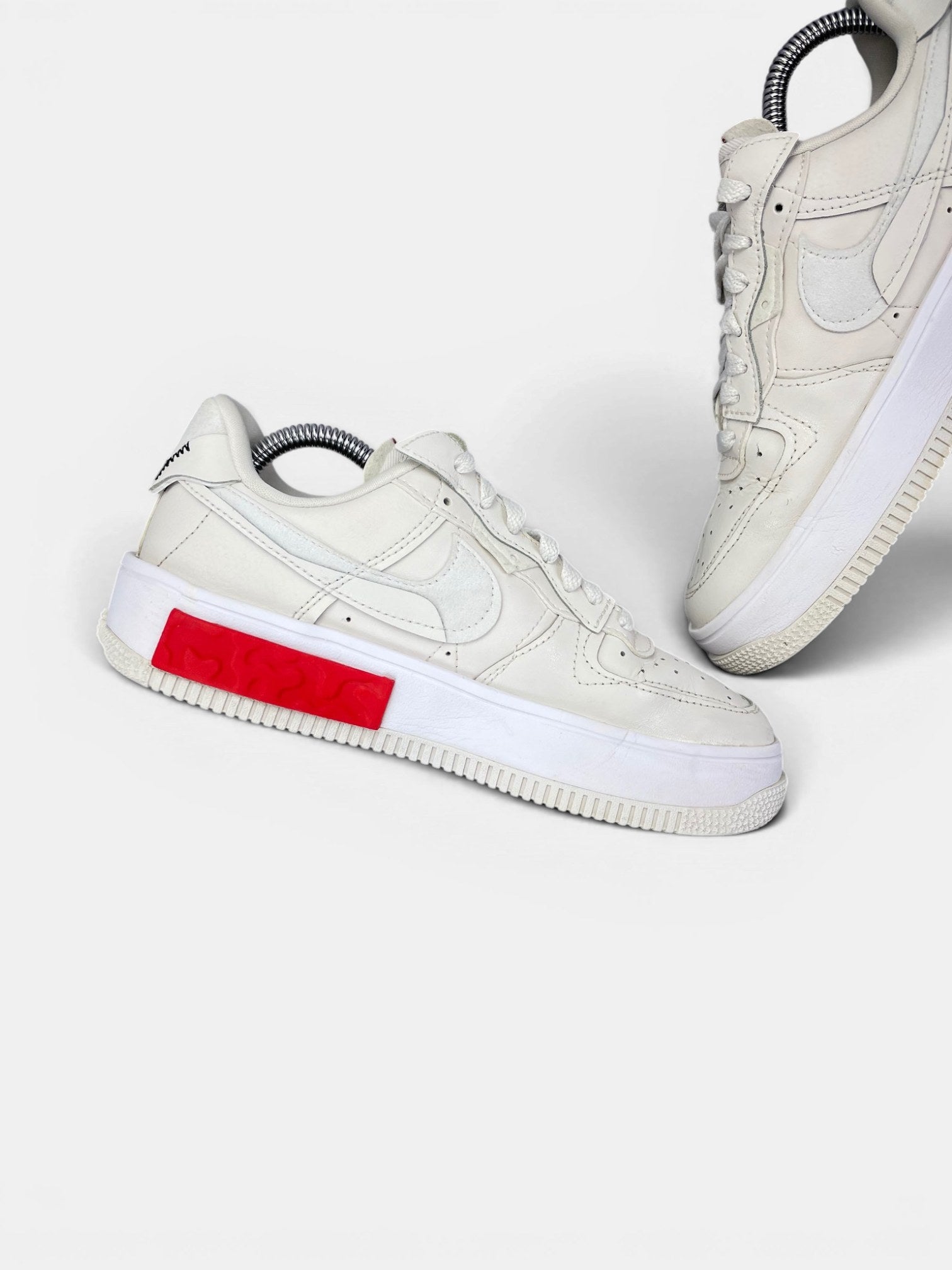 Nike Air Force 1 Low Fontanka Fontanka — buty sportowe damskie w bardzo dobrym stanie rozmiar 38, wewnętrzny panel lewego buta