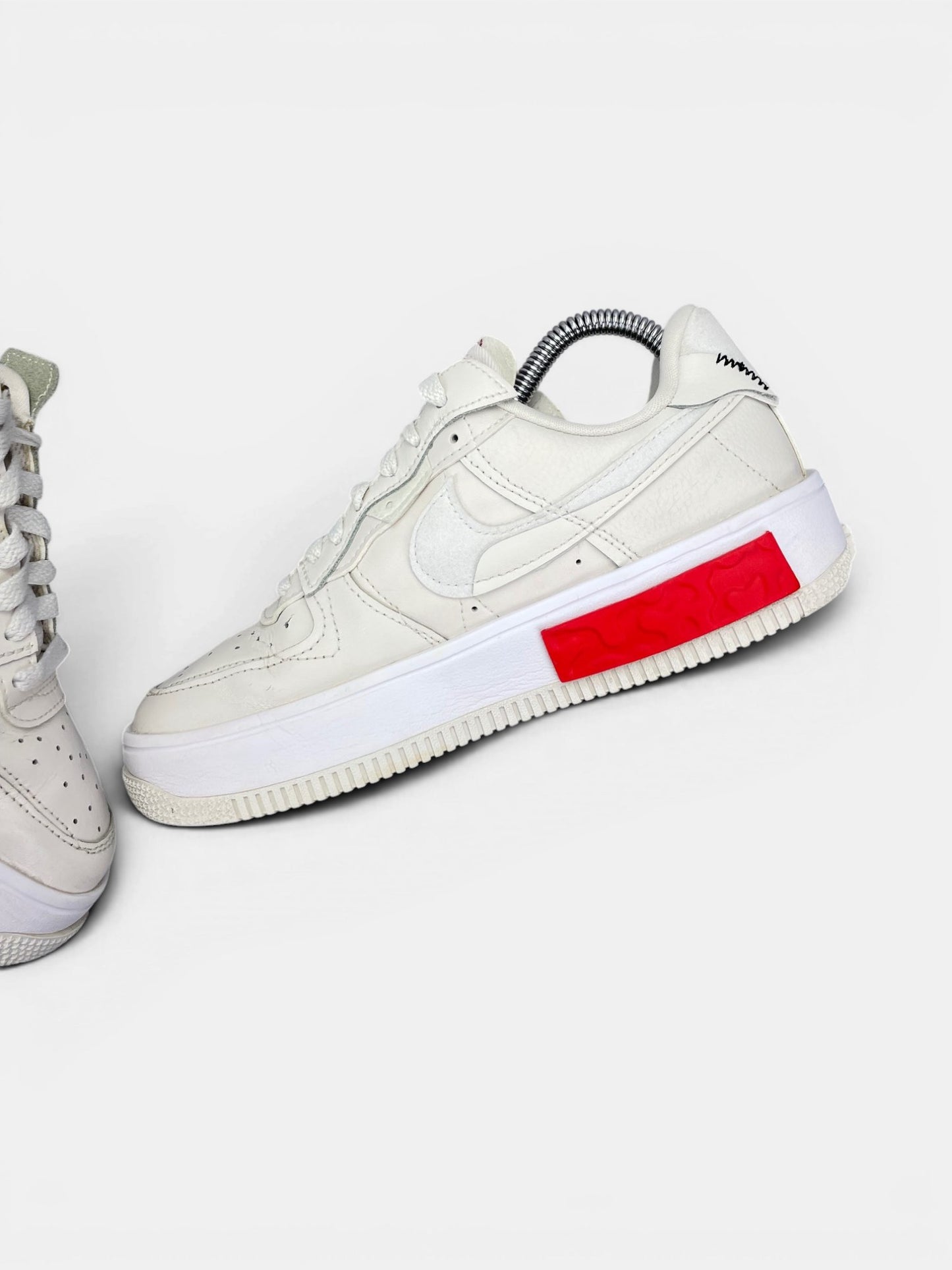 Nike Air Force 1 Low Fontanka Fontanka — buty sportowe damskie w bardzo dobrym stanie rozmiar 38, wewnętrzny panel prawego buta